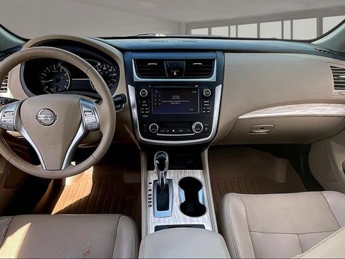 Used 2016 Nissan Altima 2.5 SL w/ 2.5 Technology w/LED Package FWD image 7
