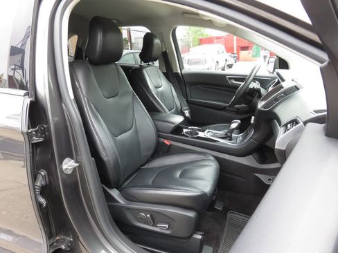 Used 2017 Ford Edge Titanium image 10
