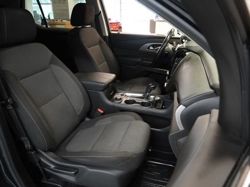 Used 2020 Chevrolet Traverse LT FWD image 37