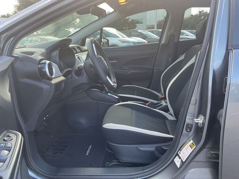 Used 2020 Nissan Versa SV FWD image 8