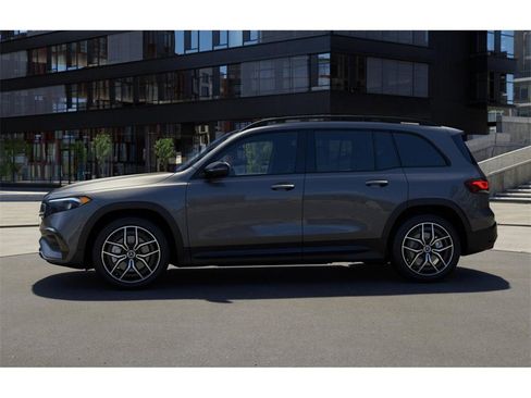Used 2023 Mercedes-Benz EQB 350 4MATIC SUV image 36