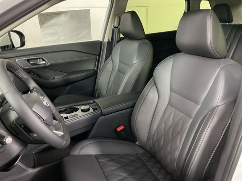 New 2026 Nissan Rogue Platinum w/ Platinum Premium Package image 12