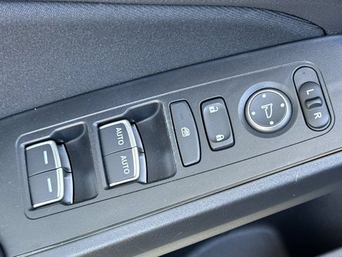 Used 2024 Honda Civic LX image 11