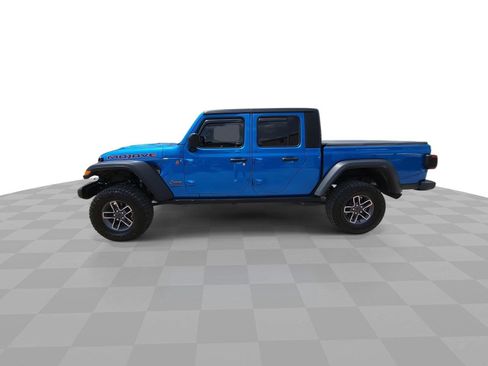 Used 2024 Jeep Gladiator Mojave w/ Convenience Group AWD/4WD image 5