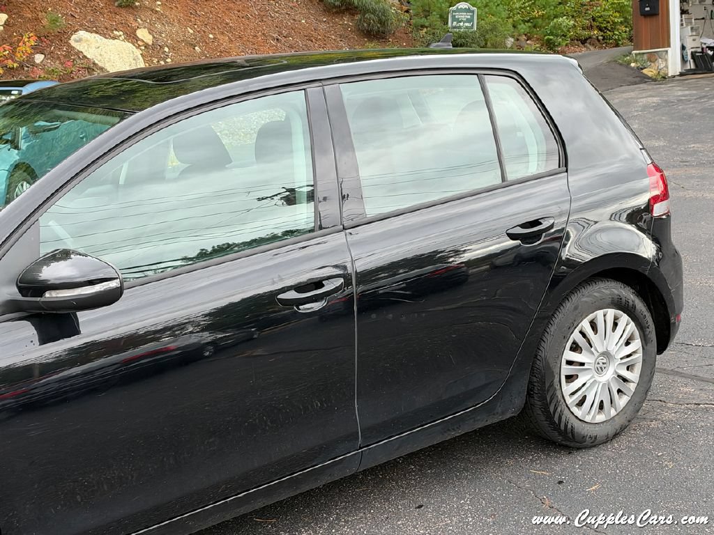 Used 2013 Volkswagen Golf 4-Door FWD image 27