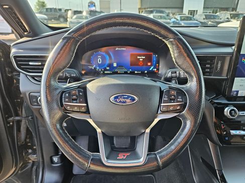 Used 2022 Ford Explorer ST w/ Equipment Group 401A AWD/4WD image 19