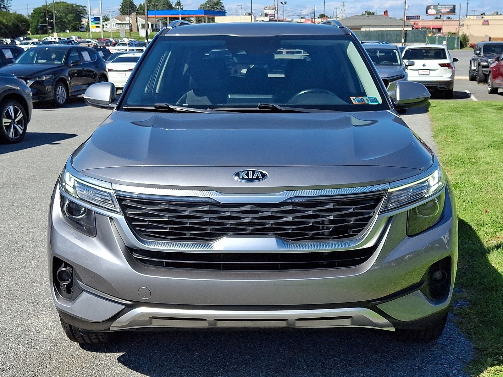 Used 2021 Kia Seltos S AWD/4WD image 2