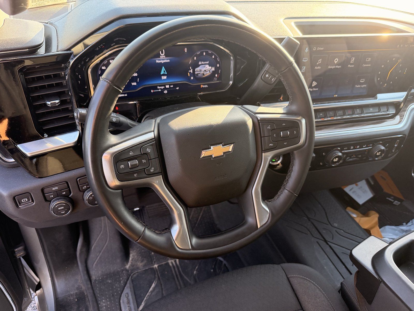 Used 2025 Chevrolet Silverado 1500 LT AWD/4WD image 15