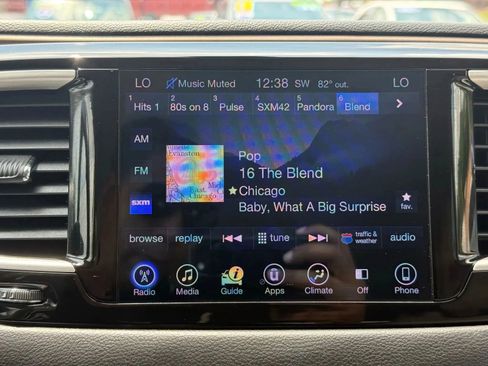 Used 2017 Chrysler Pacifica Touring-L w/ Tire & Wheel Group image 32