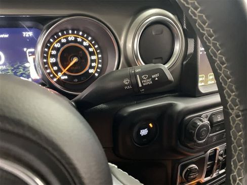 Used 2023 Jeep Gladiator Overland image 22