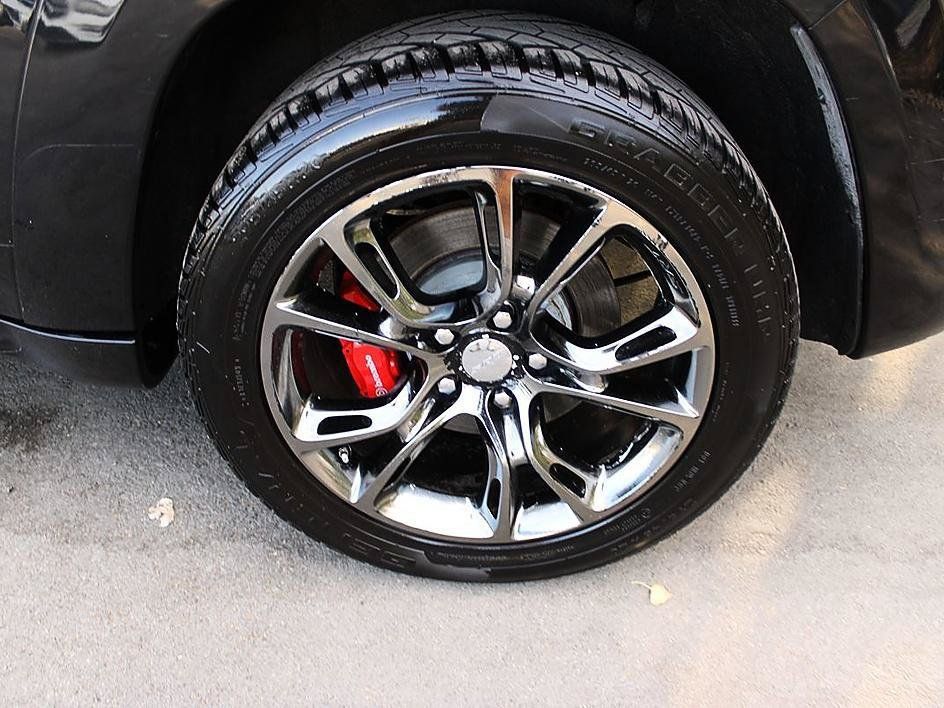 Used 2016 Jeep Grand Cherokee SRT AWD/4WD image 9