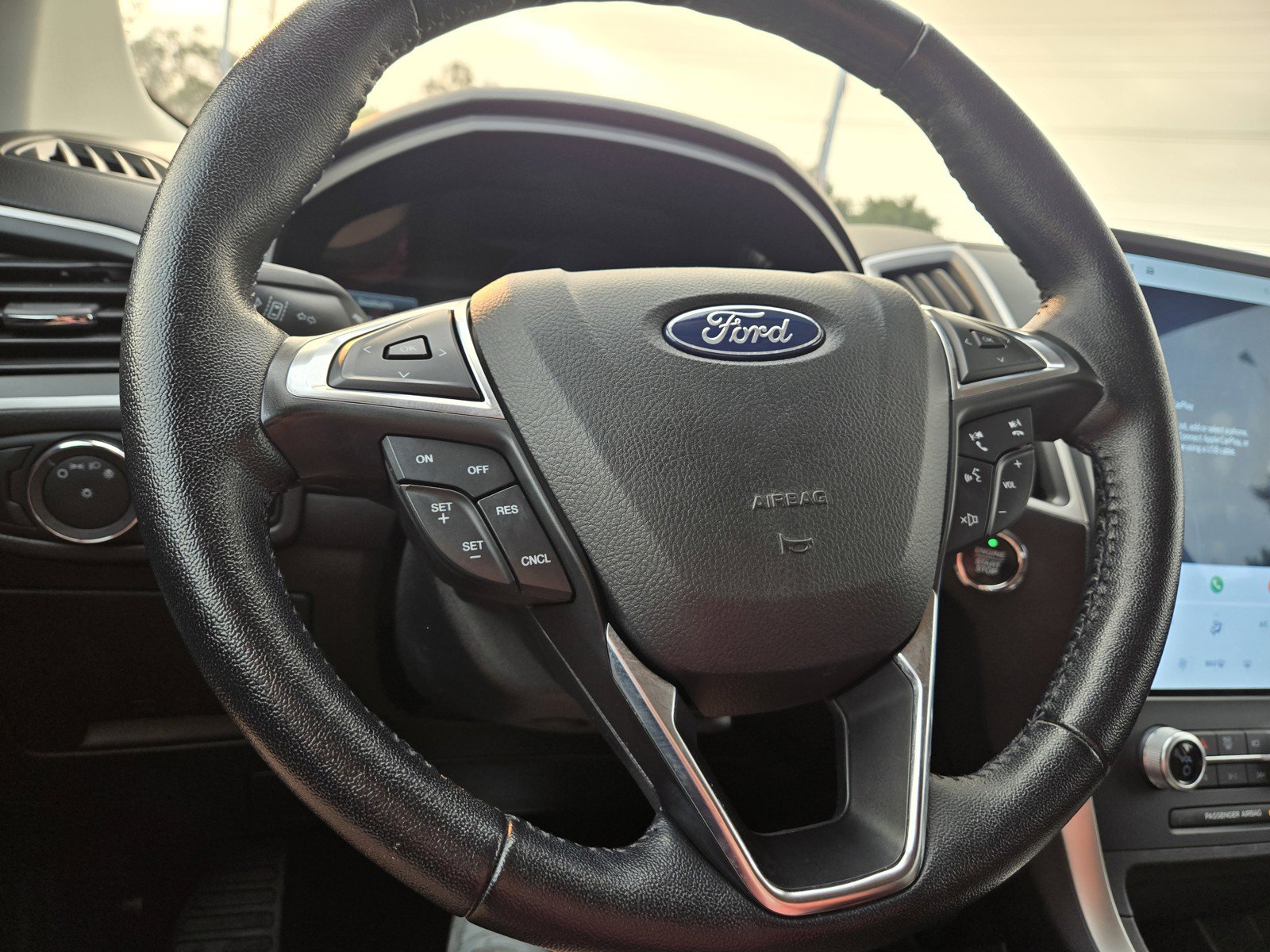 Used 2023 Ford Edge SEL AWD/4WD image 19