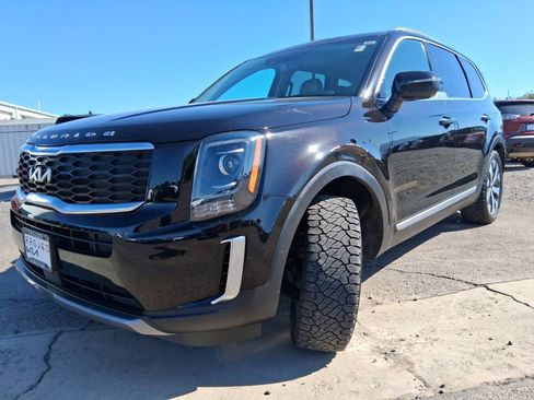Used 2022 Kia Telluride S AWD/4WD image 1