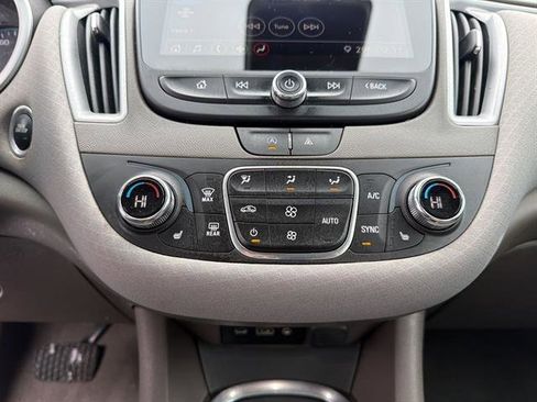 Used 2023 Chevrolet Malibu LT image 39