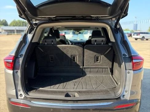 Used 2020 Buick Enclave Essence w/ Sound and Sites Package FWD image 5