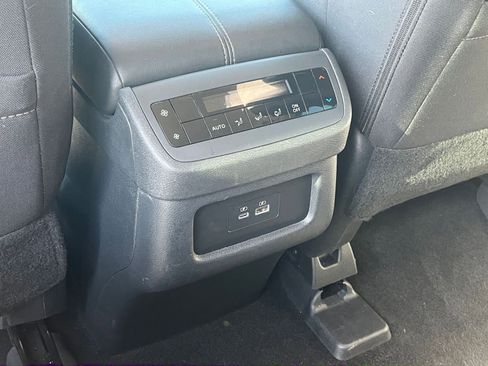 Used 2025 Nissan Pathfinder SV image 24