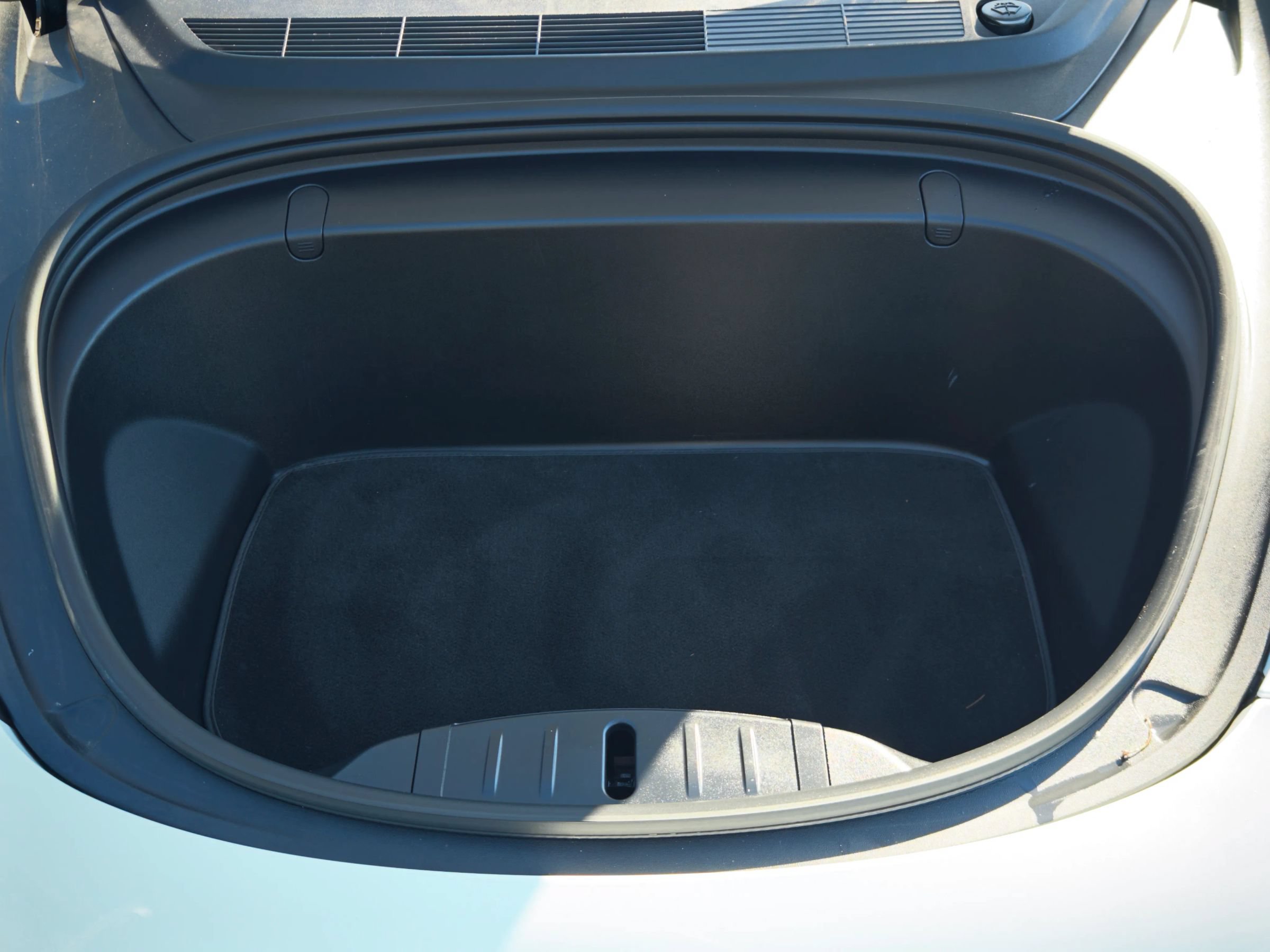 Used 2018 Tesla Model 3 Long Range AWD/4WD image 51