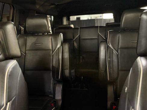 Used 2021 Cadillac Escalade ESV Premium Luxury image 18