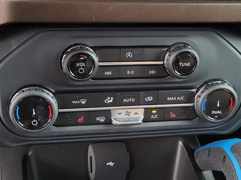 Used 2022 Ford Bronco Outer Banks AWD/4WD image 21