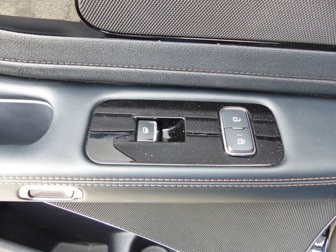 Used 2025 Lincoln Aviator AWD image 35