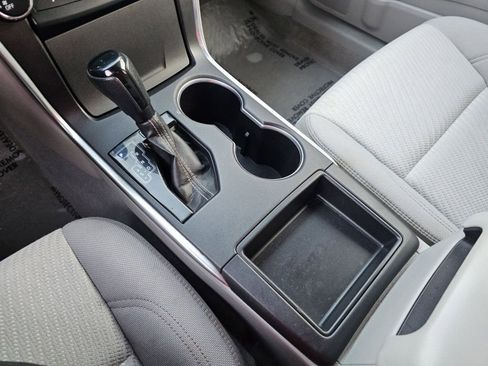 Used 2015 Toyota Camry LE image 33