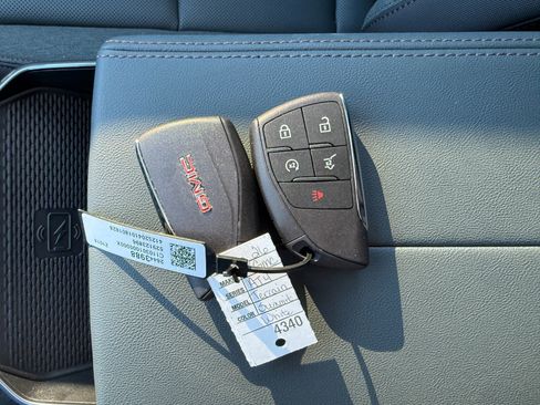 New 2026 GMC Terrain AT4 w/ Convenience Package III image 40