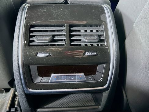 Used 2022 BMW X5 xDrive45e w/ M Sport Package image 32