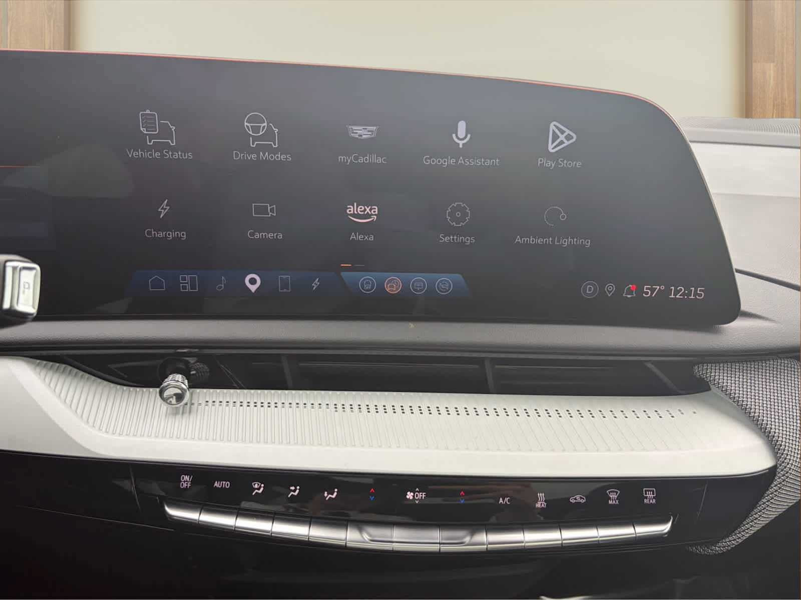 Certified 2025 Cadillac Optiq Luxury 1 AWD/4WD image 22