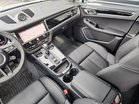 New 2026 Porsche Macan AWD/4WD image 19