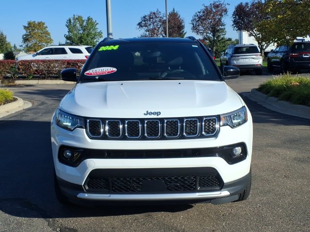 Certified 2024 Jeep Compass Limited AWD/4WD image 2