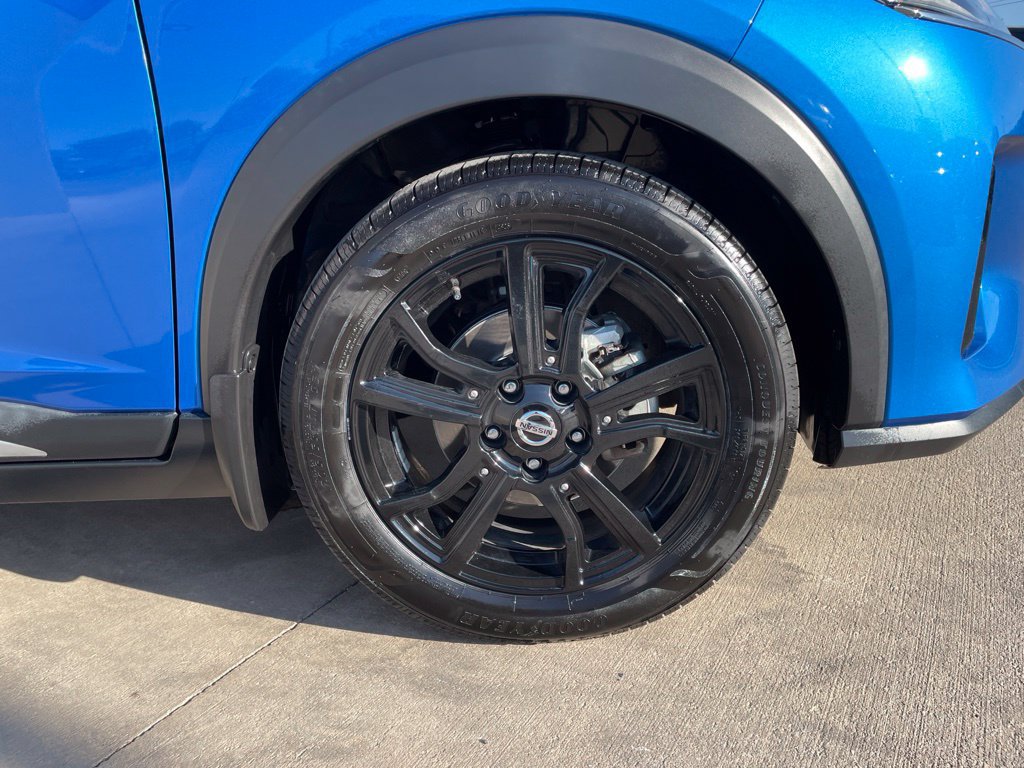 Used 2021 Nissan Kicks SR FWD image 27