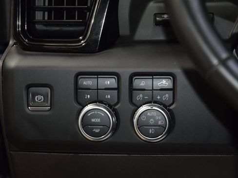 Used 2024 GMC Sierra 2500 AT4 w/ AT4 Premium Plus Package image 38