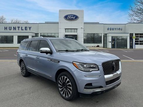 Used 2023 Lincoln Navigator L Black Label AWD/4WD image 3
