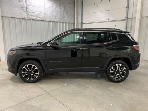 Used 2022 Jeep Compass Limited AWD/4WD image 21
