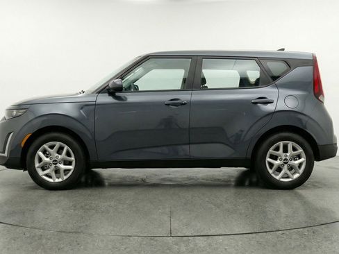 Used 2025 Kia Soul LX w/ LX Technology Package FWD image 5