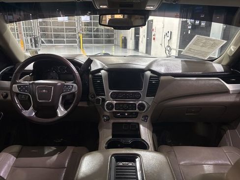Used 2015 GMC Yukon SLT w/ Open Road Package image 11