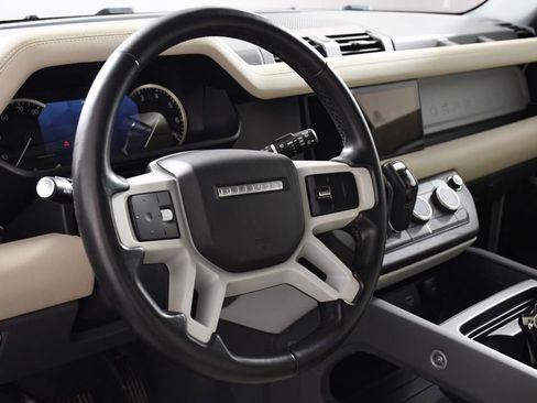 Used 2023 Land Rover Defender 110 SE image 15