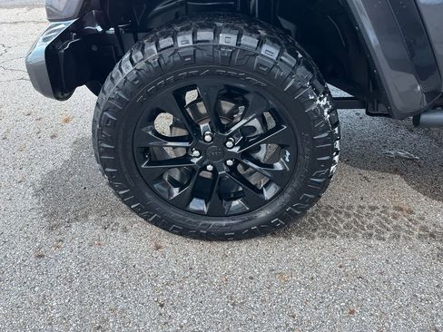 Used 2021 Jeep Wrangler Unlimited Sahara image 27