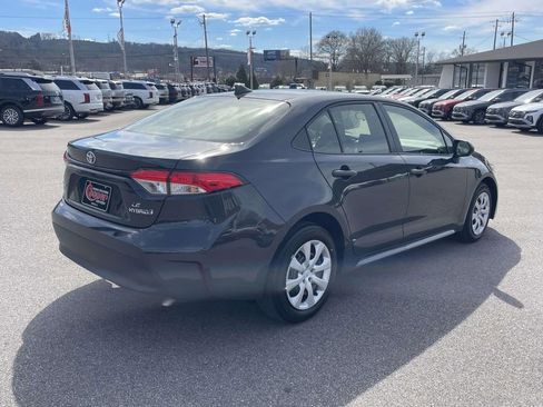 Used 2024 Toyota Corolla LE image 4