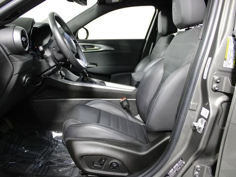 Used 2024 Alfa Romeo Tonale Ti w/ Active Assist Package image 30