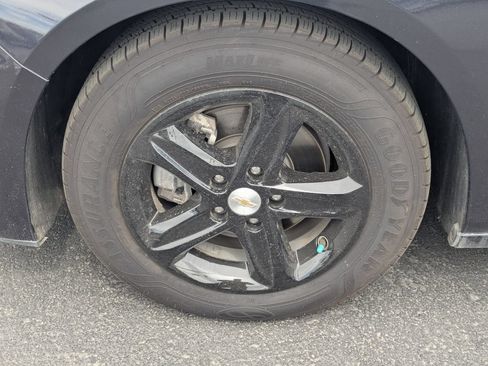 Used 2022 Chevrolet Malibu LT FWD image 13