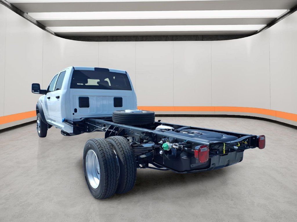 New 2027 RAM 5500 Tradesman w/ Chrome Appearance Group AWD/4WD image 4