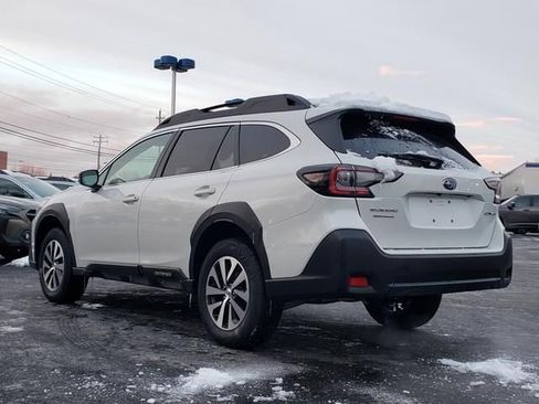 Used 2025 Subaru Outback Premium image 6