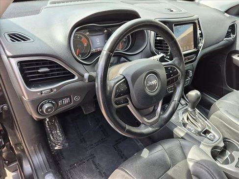 Used 2019 Jeep Cherokee Limited AWD/4WD image 10