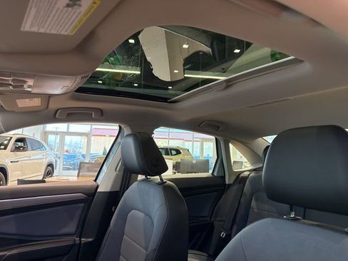 New 2026 Volkswagen Jetta SE FWD image 11