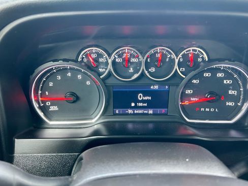 Used 2021 Chevrolet Silverado 1500 LT Trail Boss w/ Bed Protection Package AWD/4WD image 5