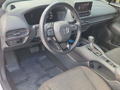 Used 2025 Honda HR-V Sport image 19