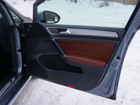 Used 2018 Volkswagen Golf Alltrack S image 26