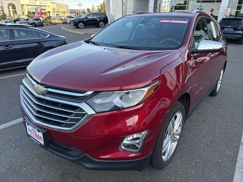 Used 2021 Chevrolet Equinox Premier AWD/4WD image 3