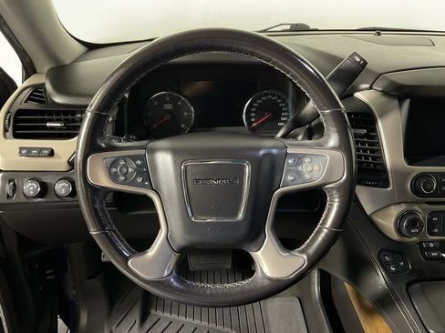 Used 2018 GMC Yukon Denali w/ Open Road Package AWD/4WD image 28